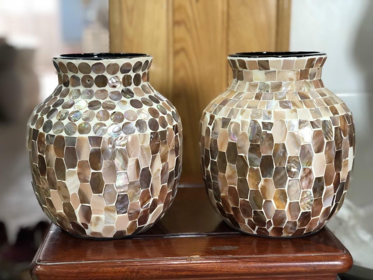 Mother of pearls inland vase